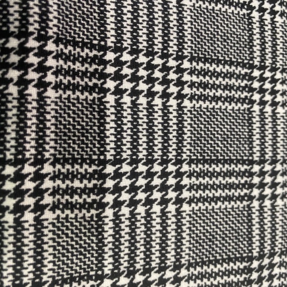 NWOT LulaRoe Lynnae Long Sleeve Top (L) - Picture 4 of 6